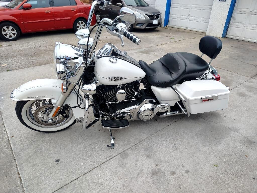 2013 HARLEY DAVIDSON FLHRC103 / Road King Classic 103