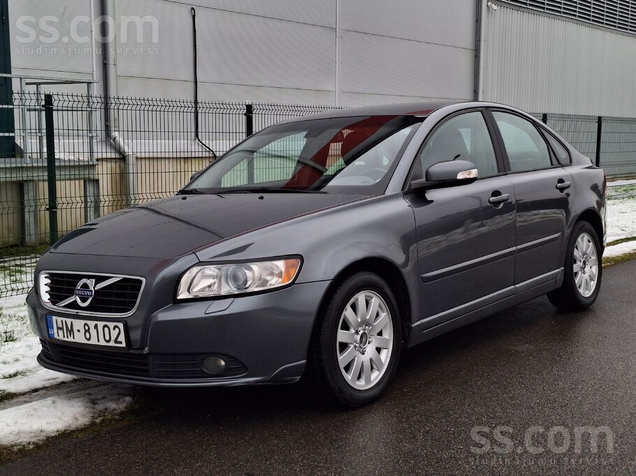 Volvo S40