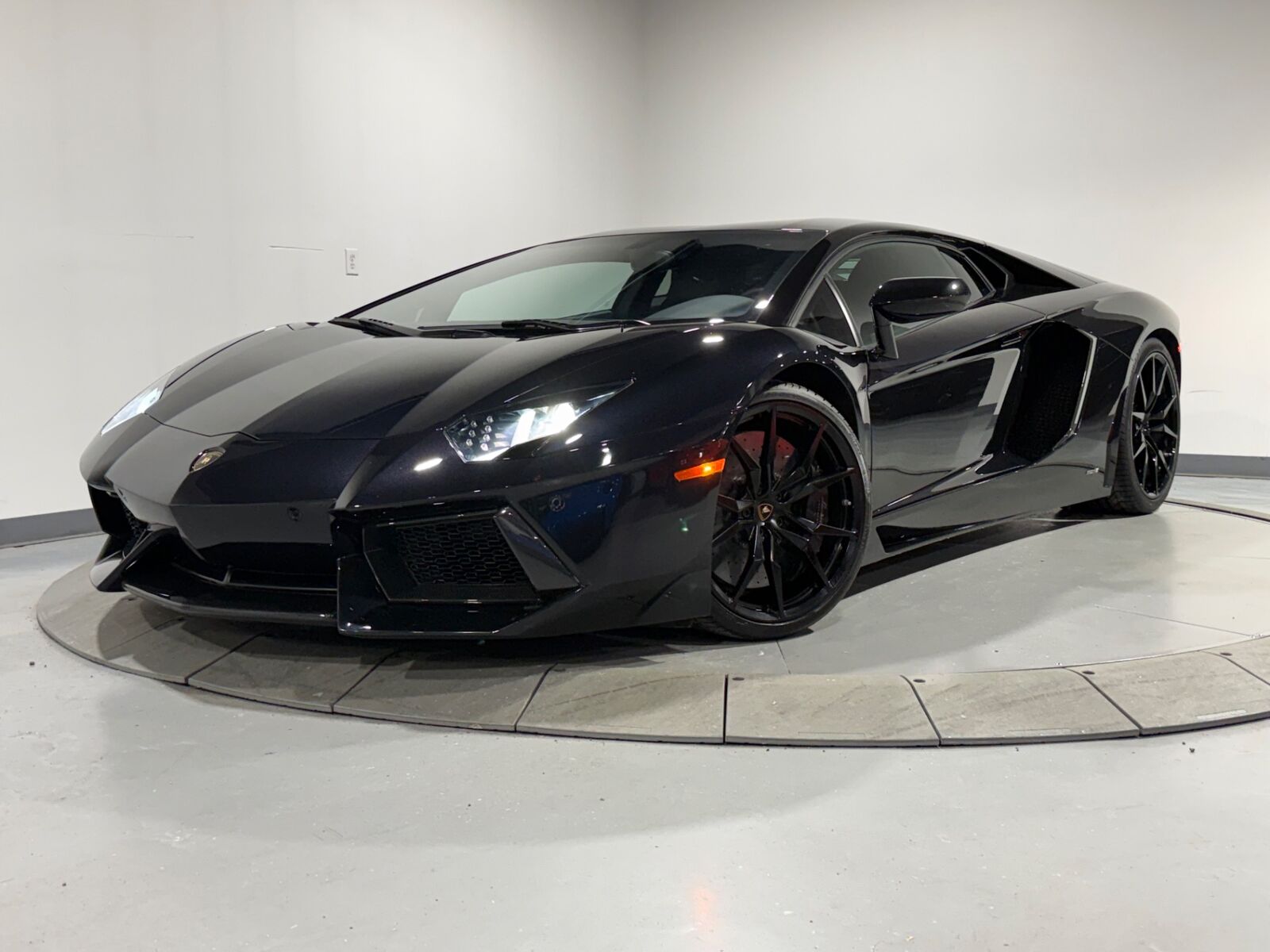 2014 LAMBORGHINI Aventador