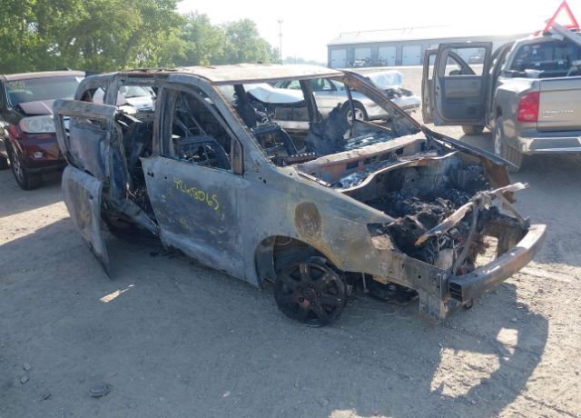 2011 CHRYSLER Town and Country