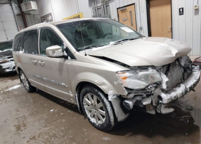 2015 CHRYSLER Town and Country