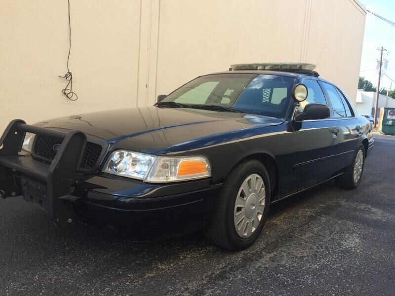 2005 FORD Crown Victoria