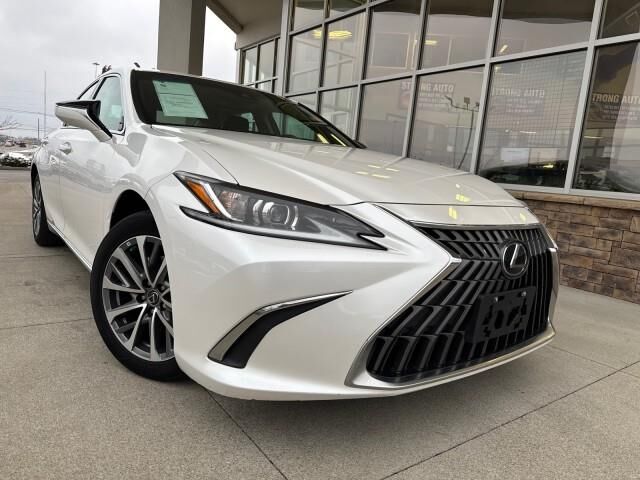 2022 LEXUS ES