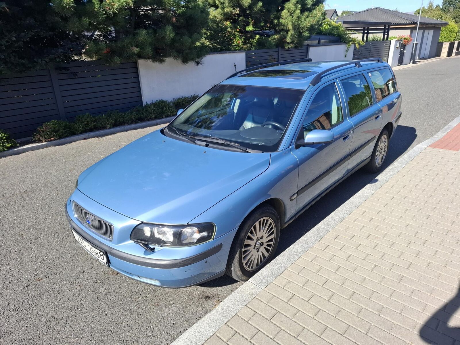 2004 VOLVO V70