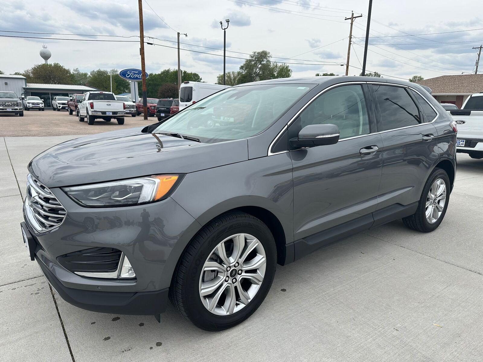 2024 FORD Edge
