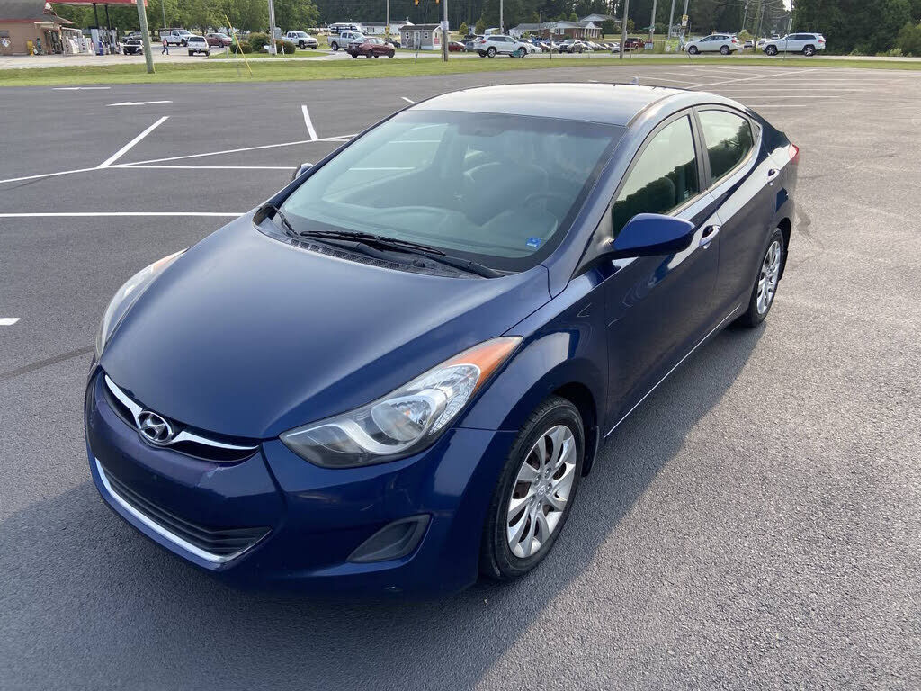 2013 HYUNDAI Elantra