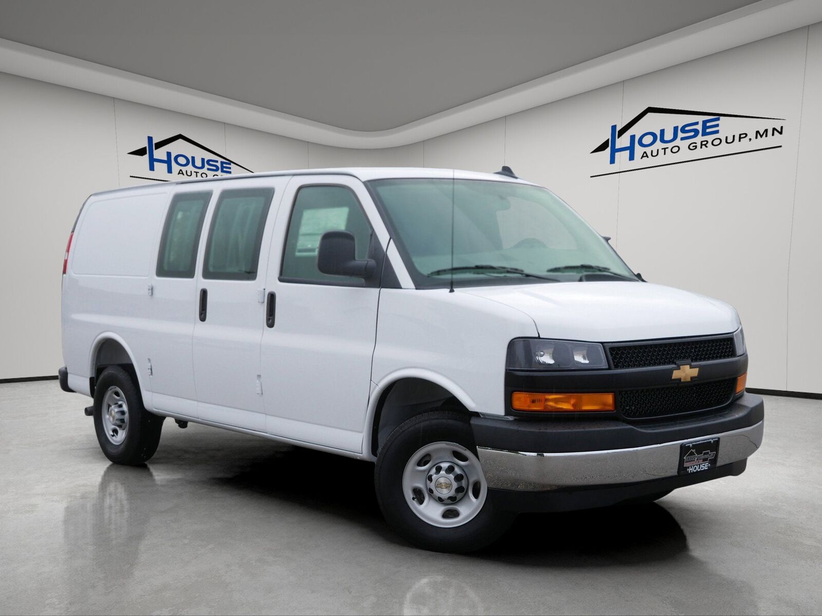 2025 CHEVROLET Express