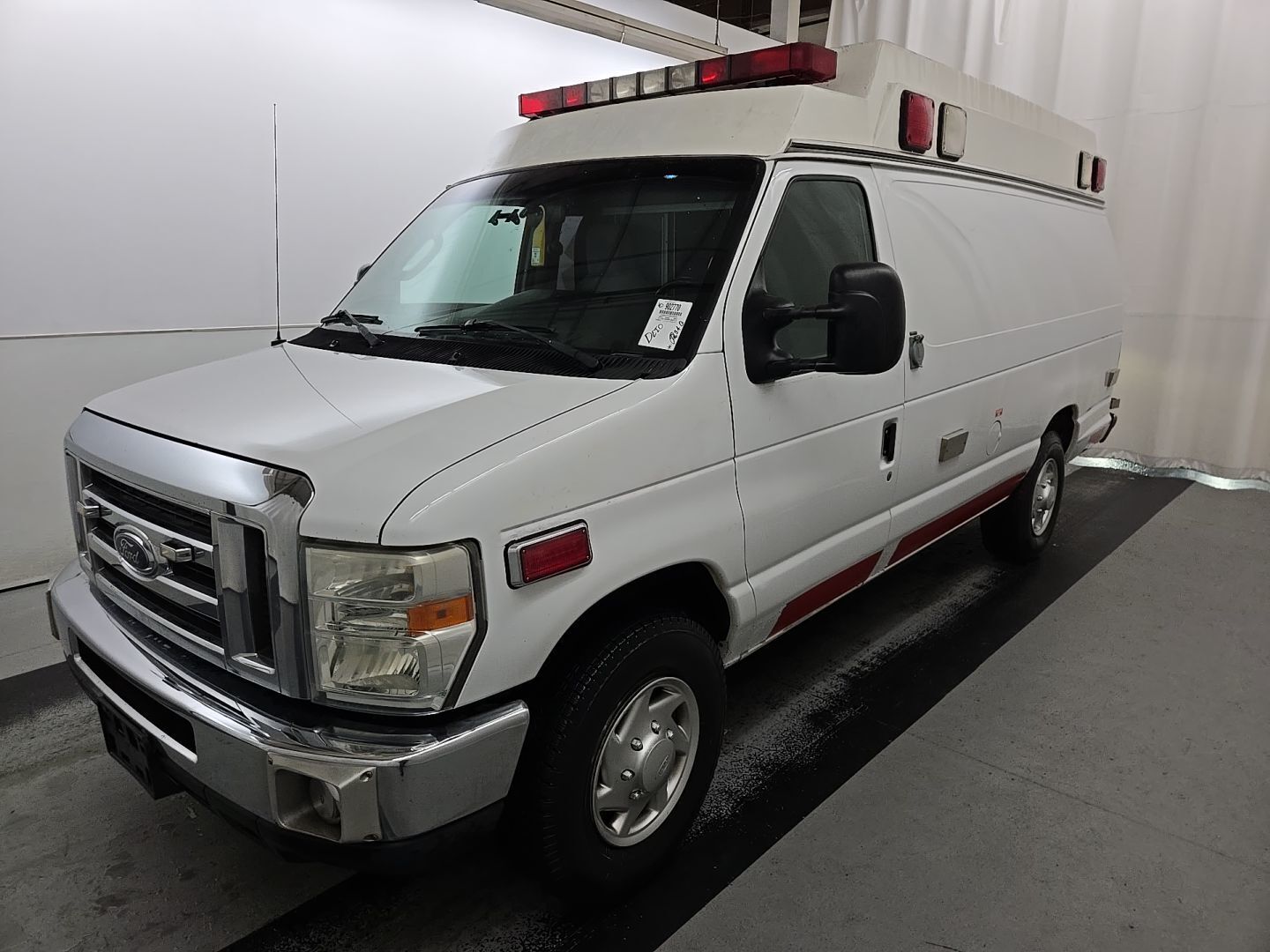 Ford E-350