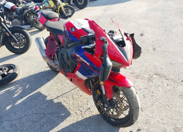 2023 HONDA CB