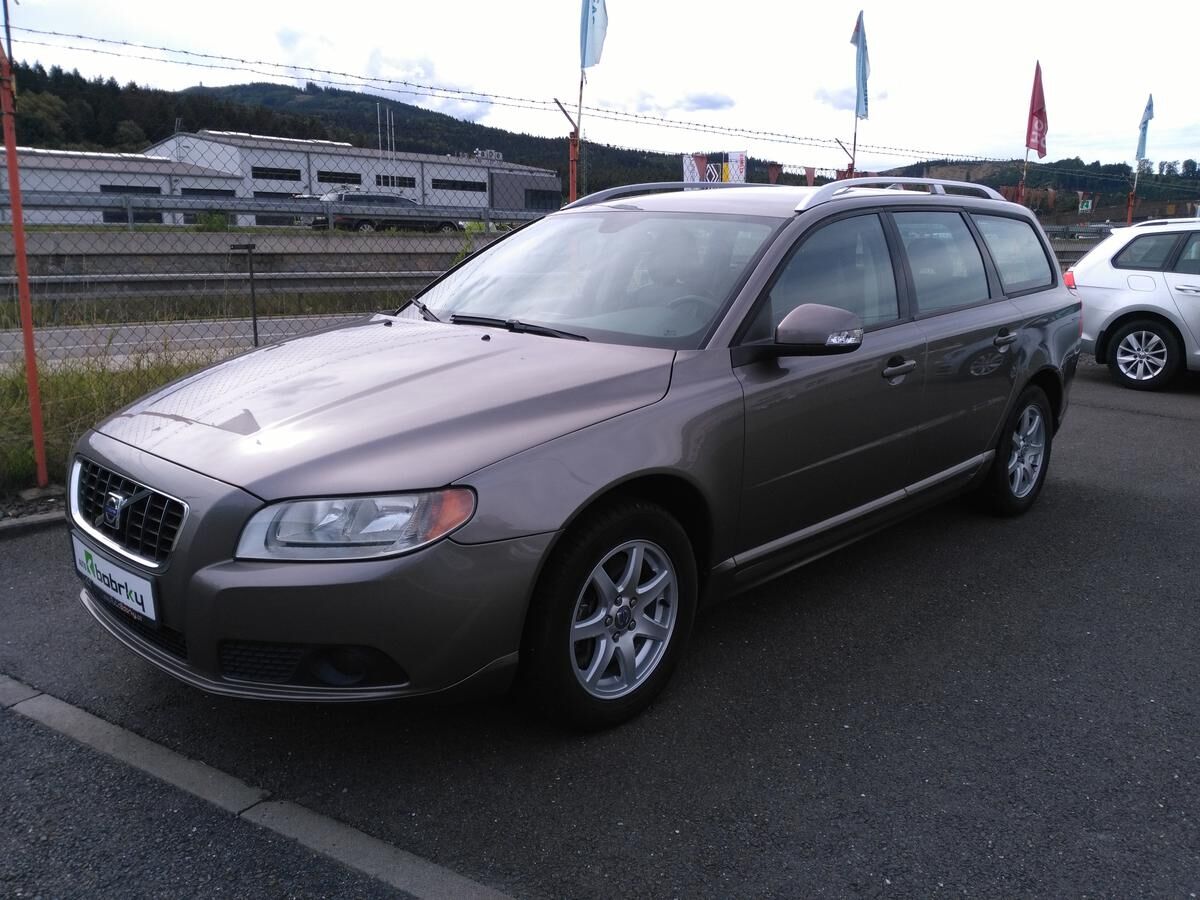 2008 VOLVO V70