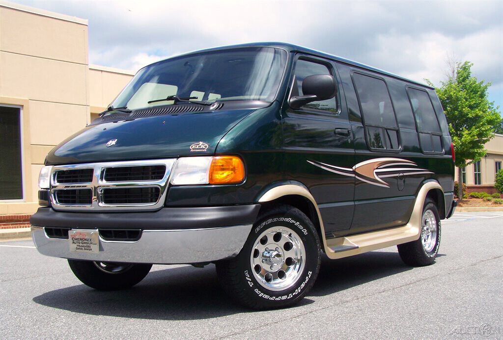 Dodge Ram Van