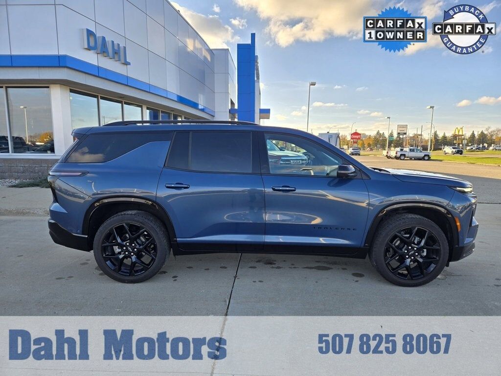 2024 CHEVROLET Traverse