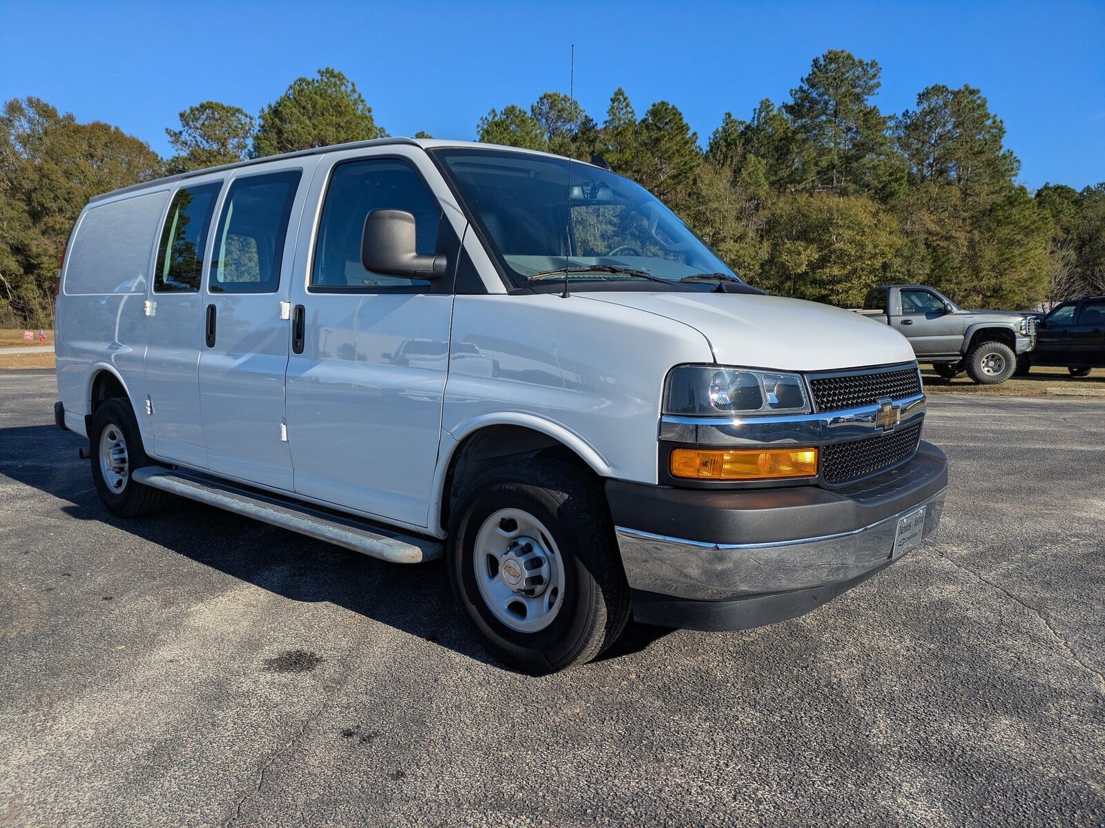 2024 CHEVROLET Express