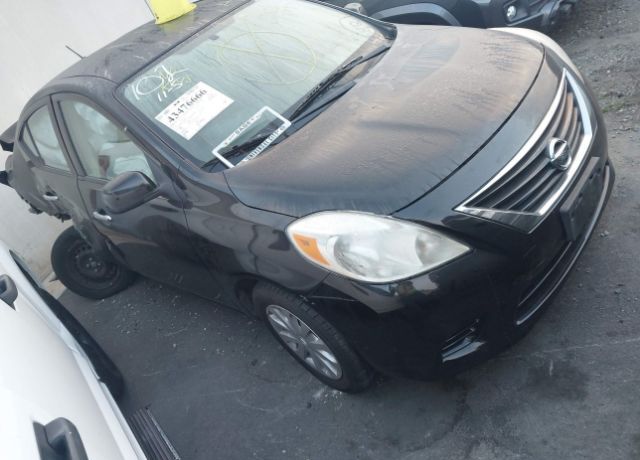 Nissan Versa