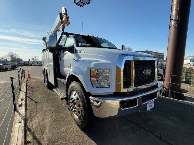2025 FORD F-750