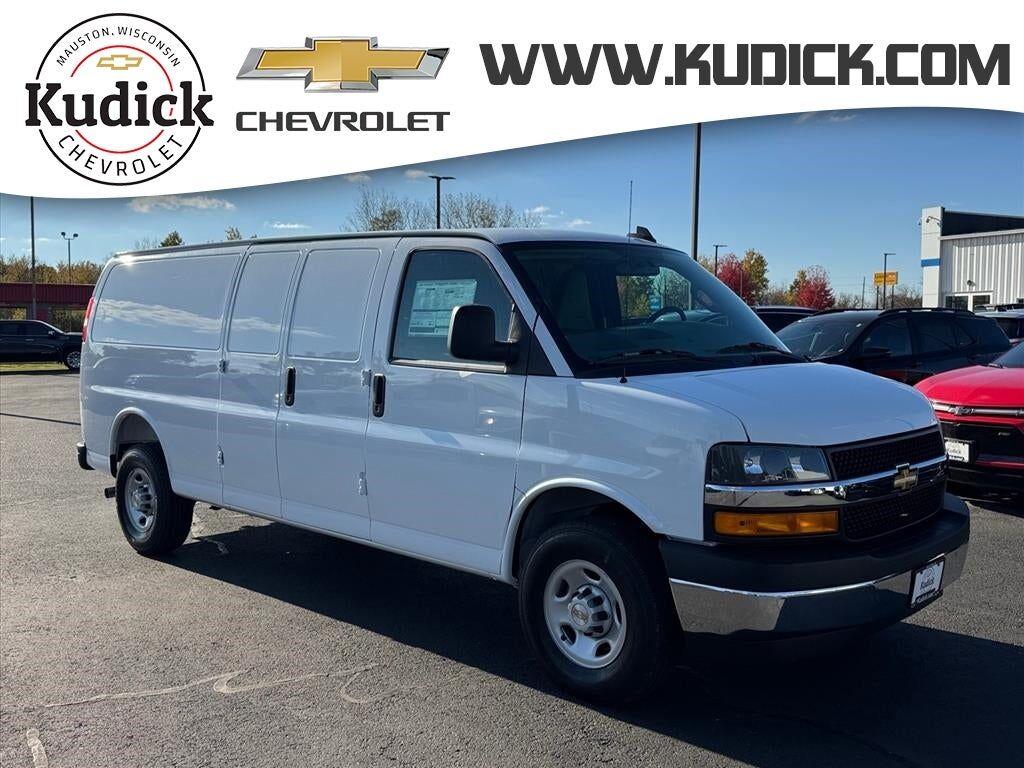 2025 CHEVROLET Express