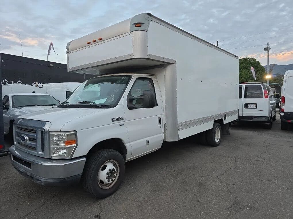 2015 FORD E-350