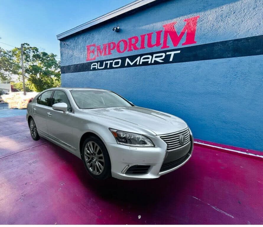 Lexus LS