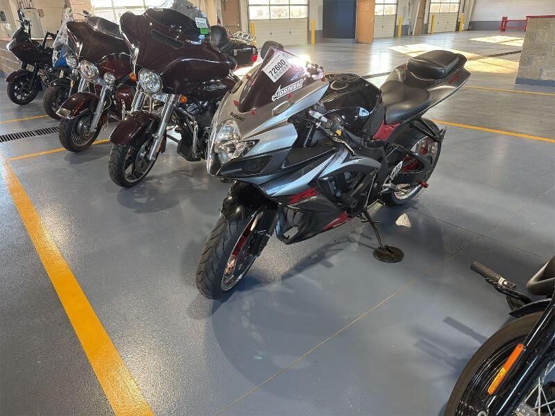 Suzuki GSX-R750