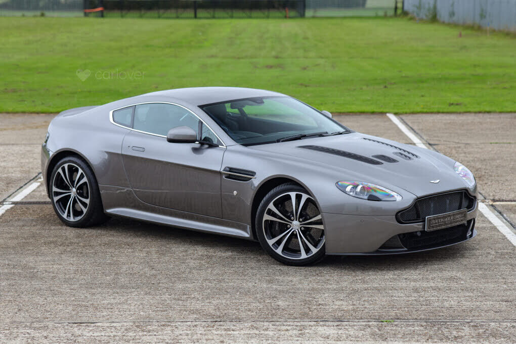 Aston Martin V12 Vantage