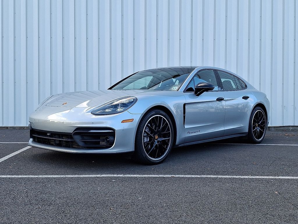 2023 PORSCHE Panamera