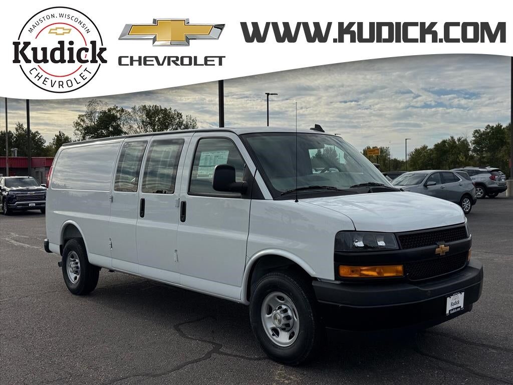 2025 CHEVROLET Express