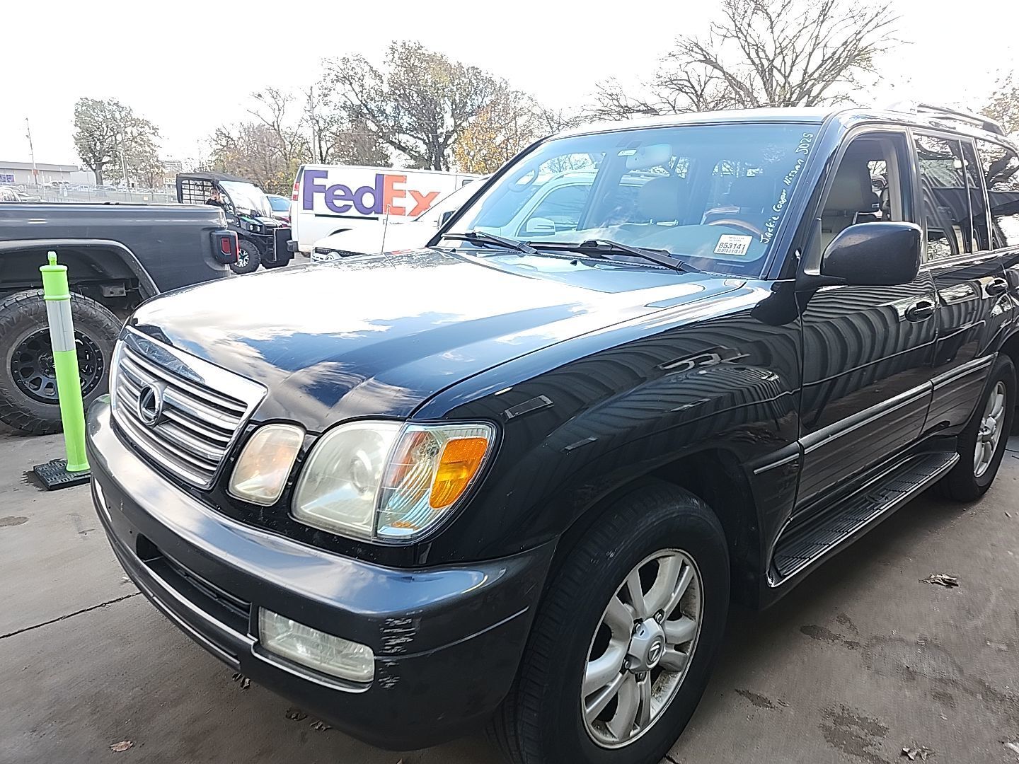 Lexus LX