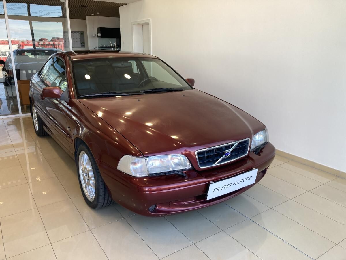 2000 VOLVO C70