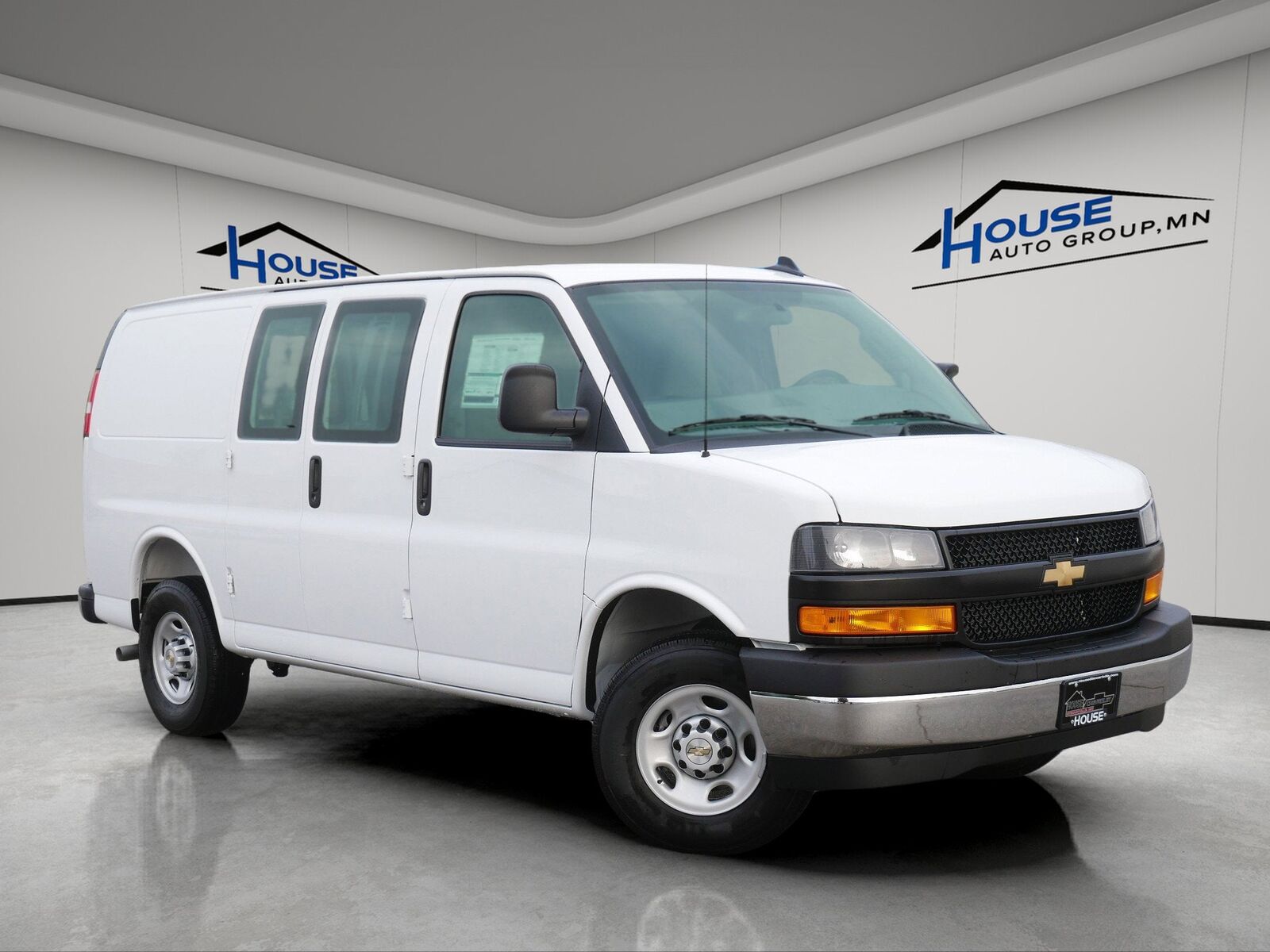 2025 CHEVROLET Express