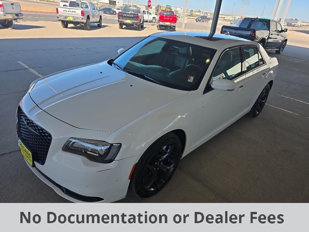 2021 CHRYSLER 300