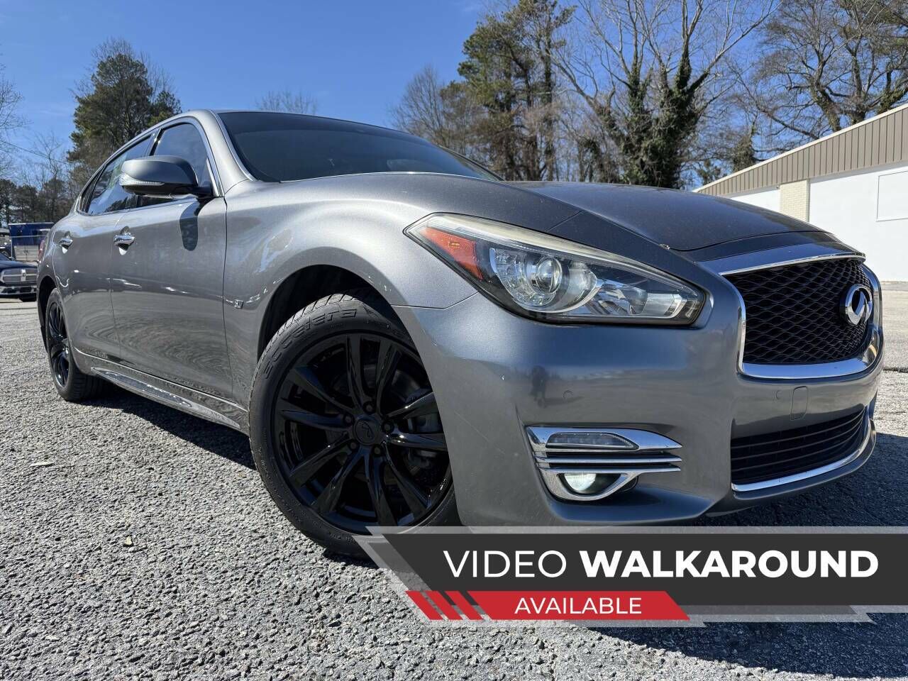 Infiniti Q70L