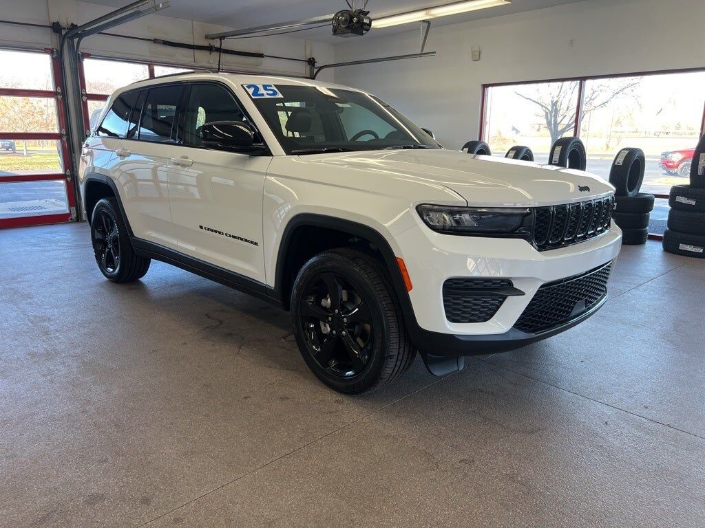 2025 JEEP Grand Cherokee