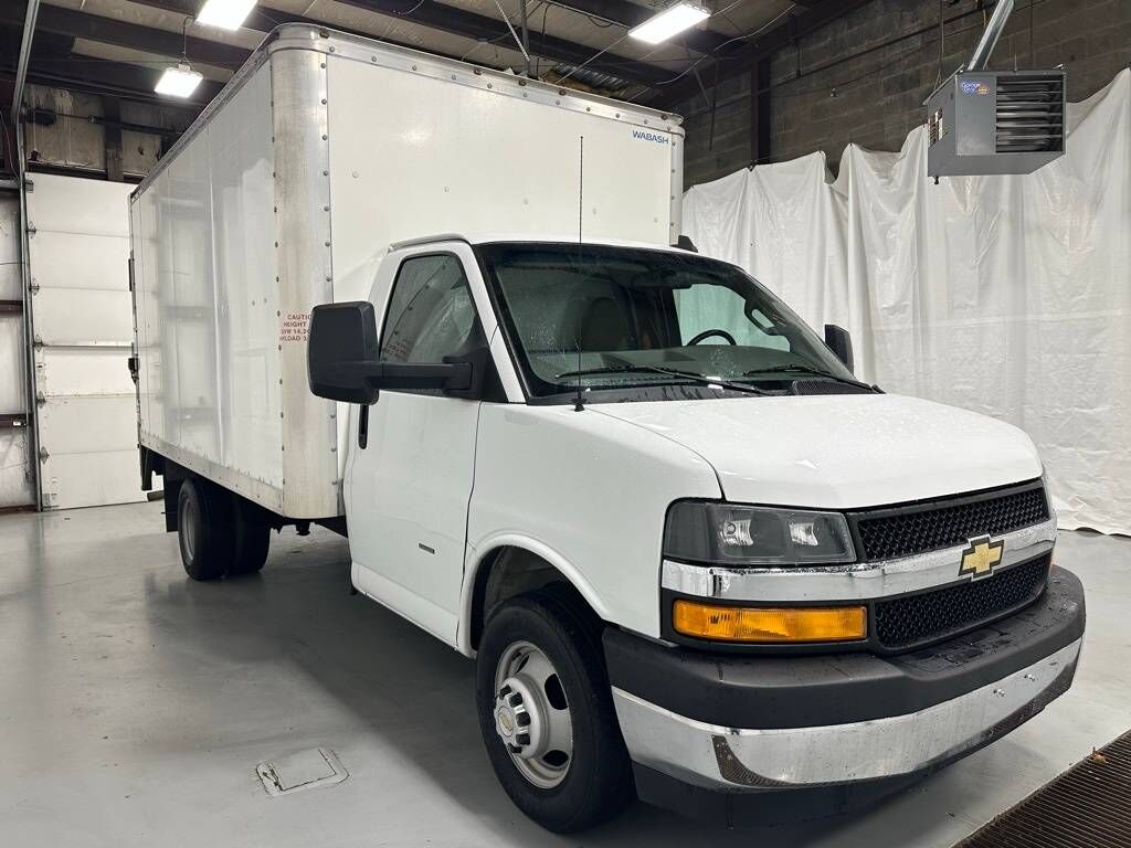 2022 CHEVROLET Express