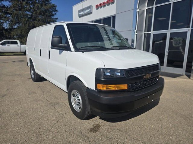 2025 CHEVROLET Express
