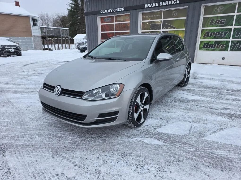 2016 VOLKSWAGEN Golf