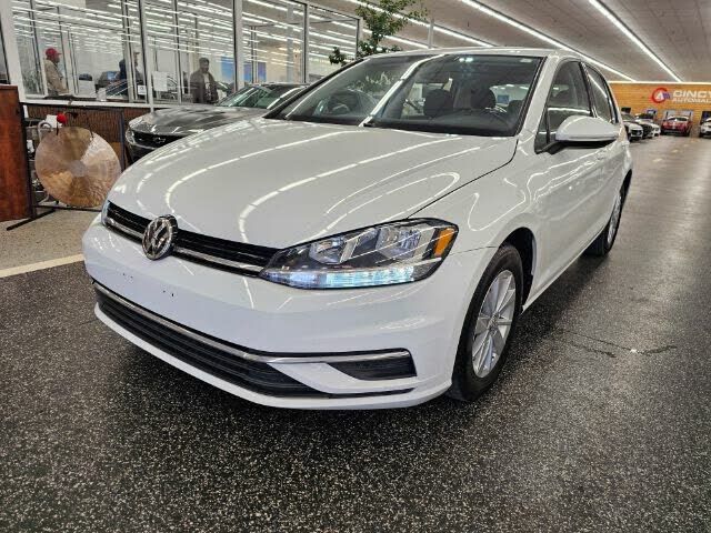 2019 VOLKSWAGEN Golf