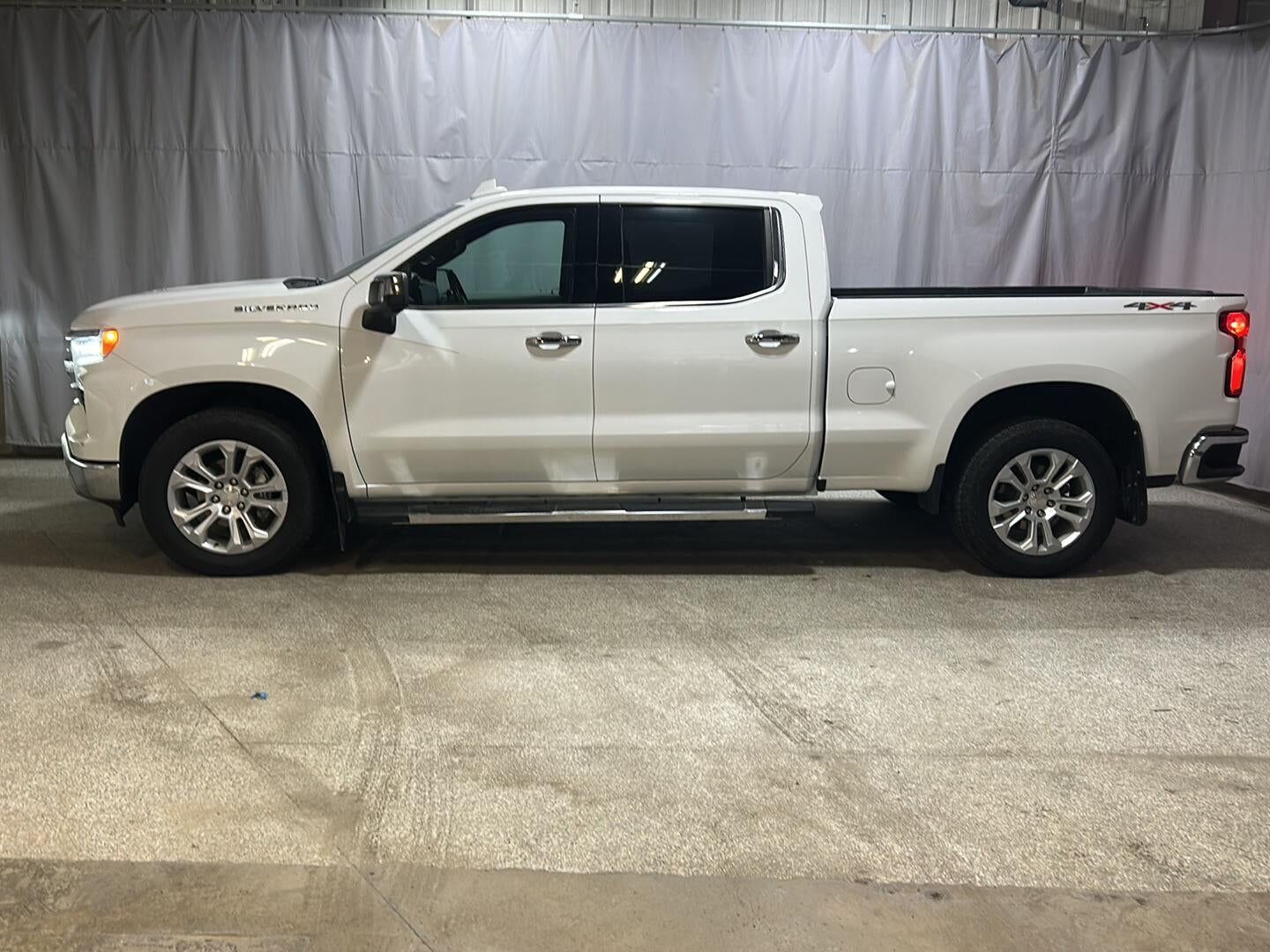 2023 CHEVROLET Silverado