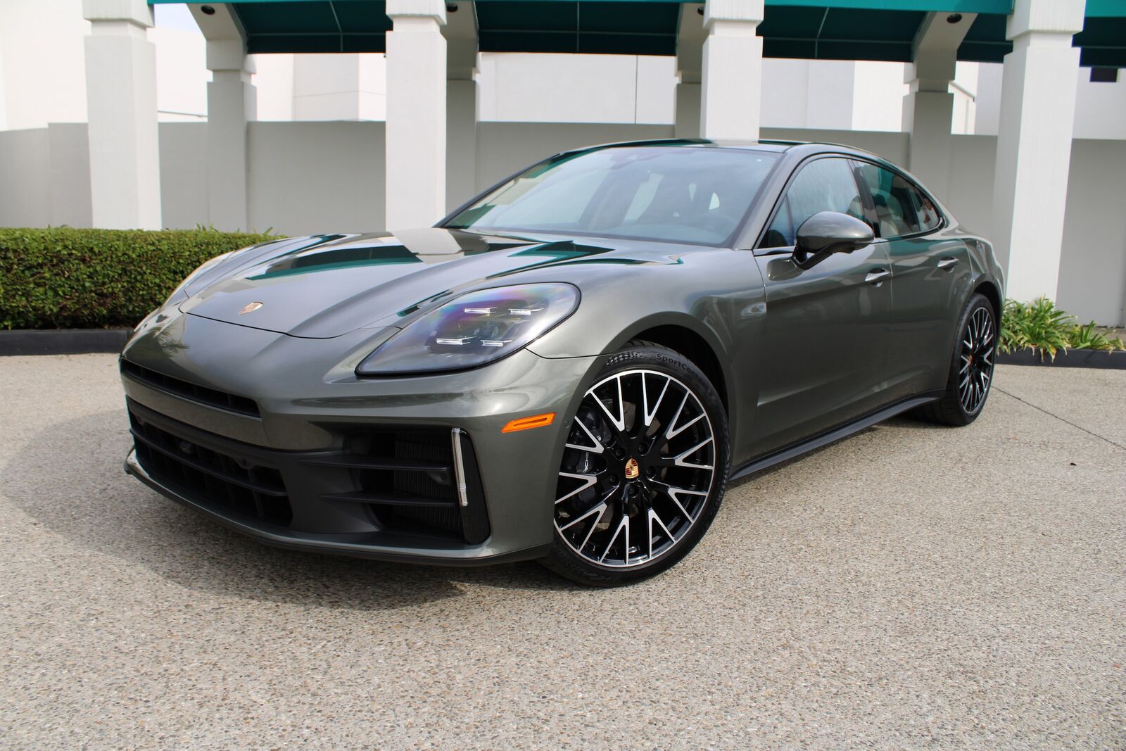 2026 PORSCHE Panamera