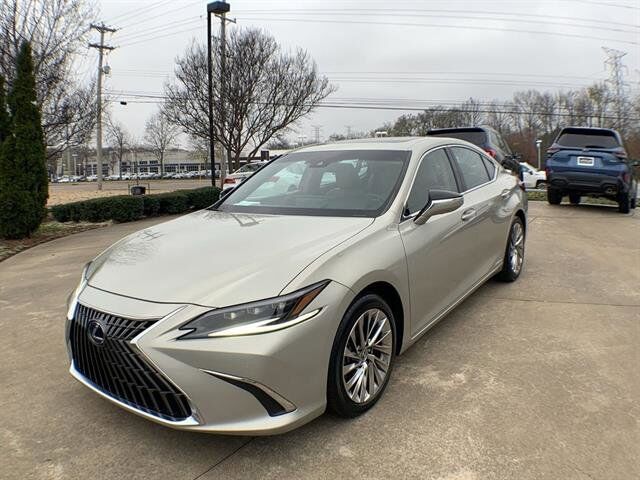 2022 LEXUS ES