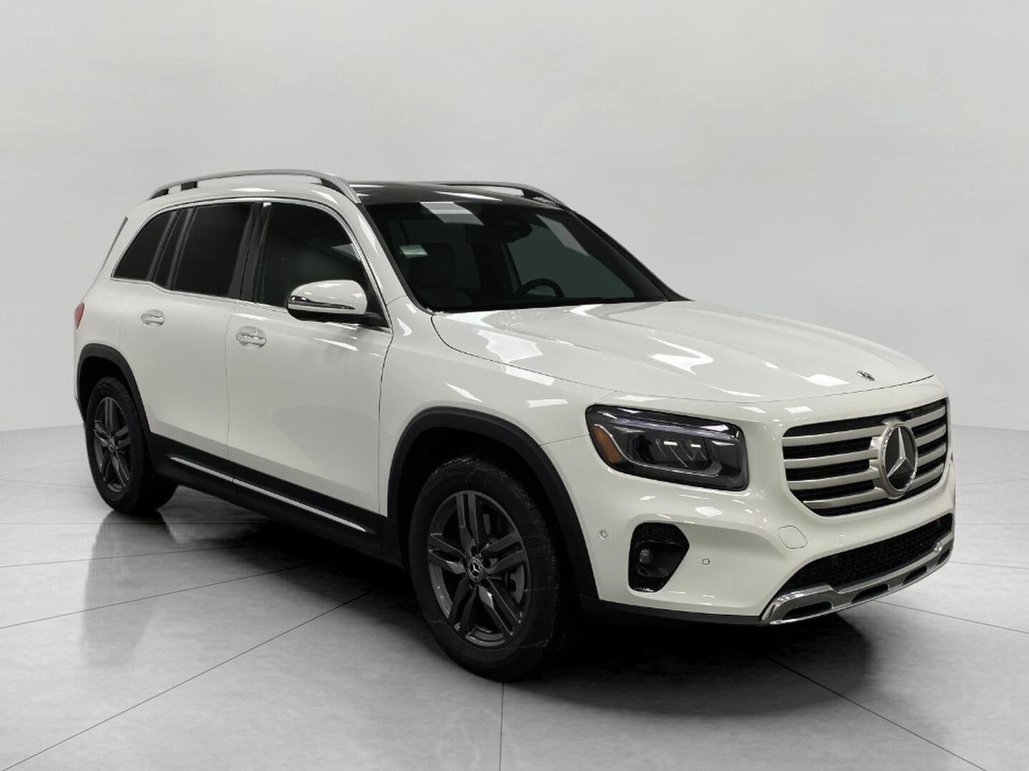 2026 MERCEDES-BENZ GLB-Class
