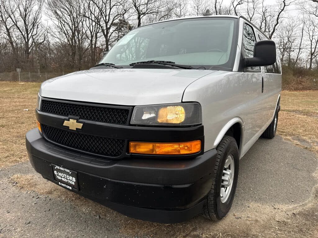 2020 CHEVROLET Express