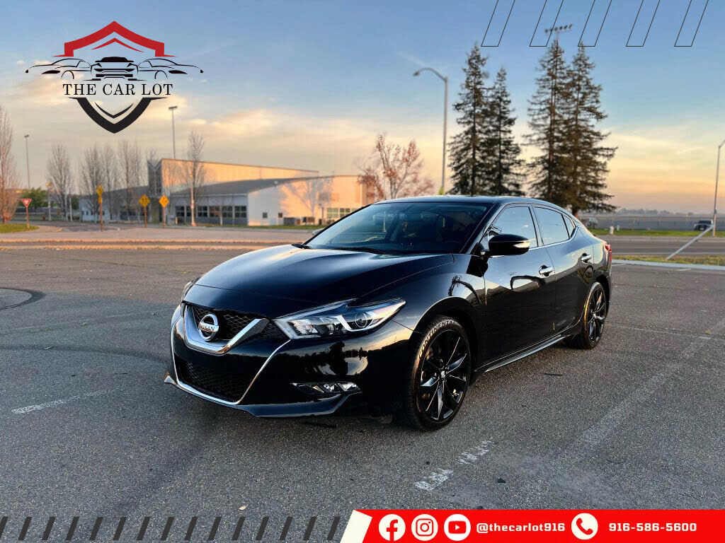 2017 NISSAN Maxima