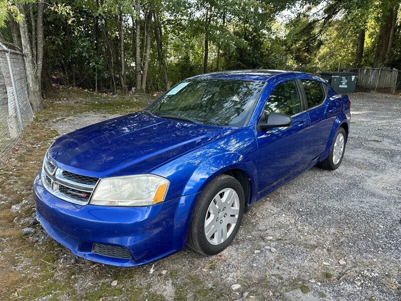 2013 DODGE Avenger