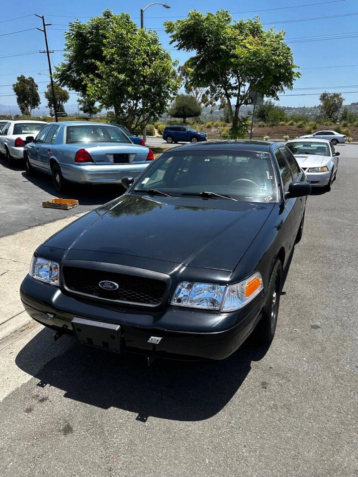 Ford Crown Victoria