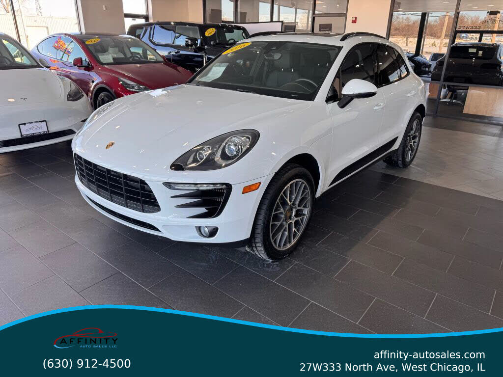 2016 PORSCHE Macan