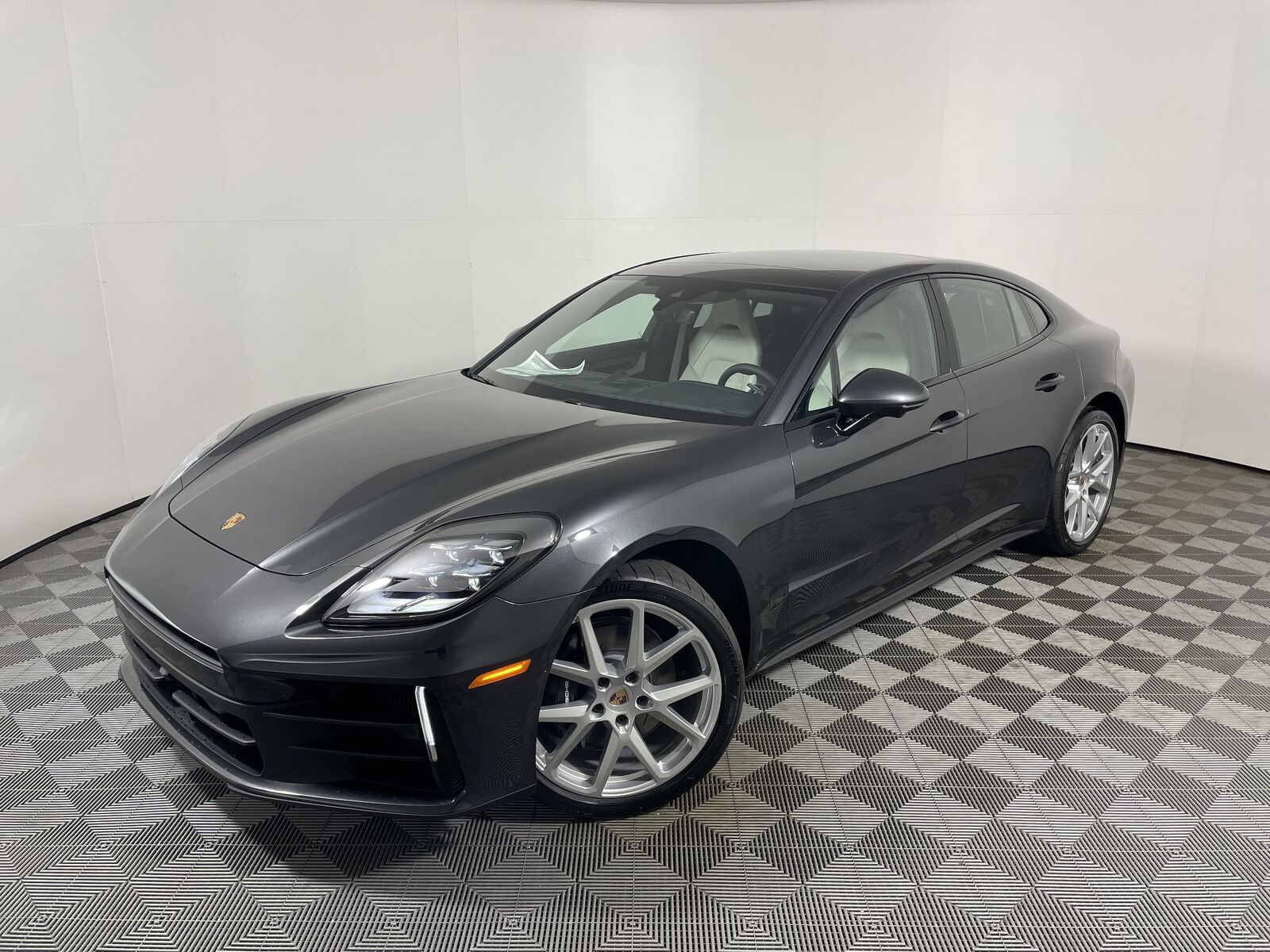 2026 PORSCHE Panamera