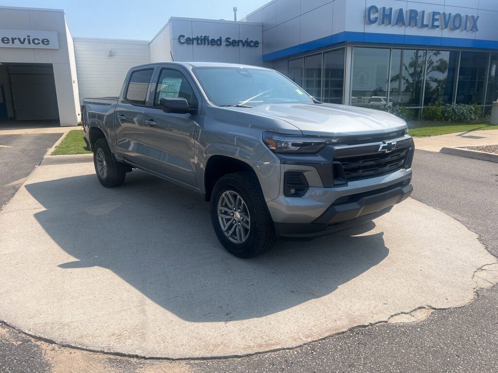 2025 CHEVROLET Colorado