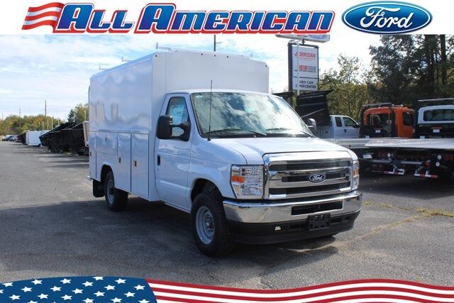 2026 FORD E-350