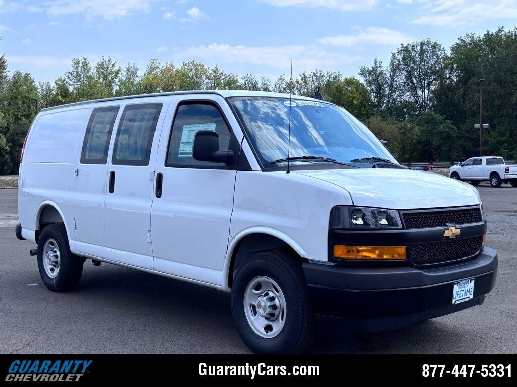 2025 CHEVROLET Express