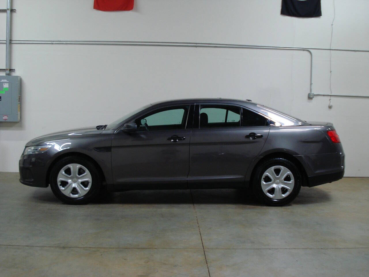 2013 FORD Taurus